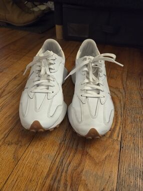 Women's New Balance 327 White Size 9